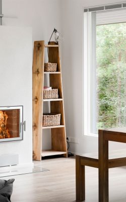 Olos, valkoinen serpopinnoite, hopeiset luukut