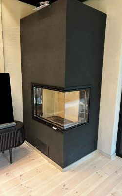 iso-johannes tumma rappaus mustat luukut