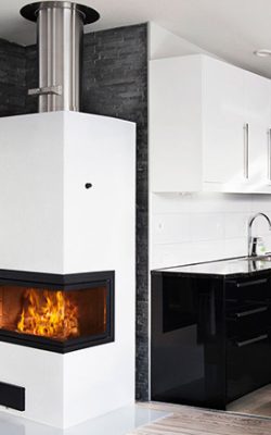 Varaava takka tuottaa pitkään lämoöä